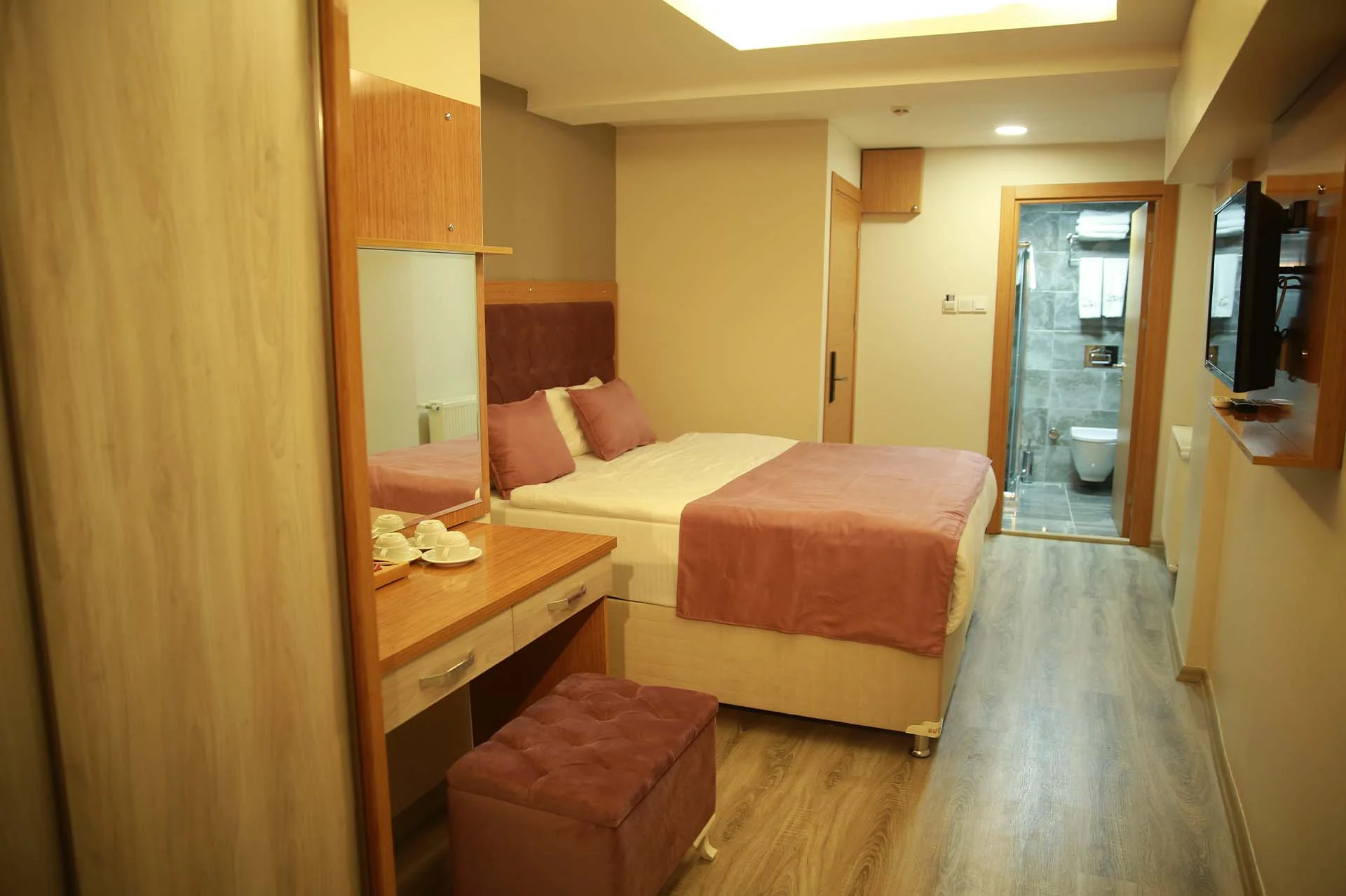 Economy Triple room