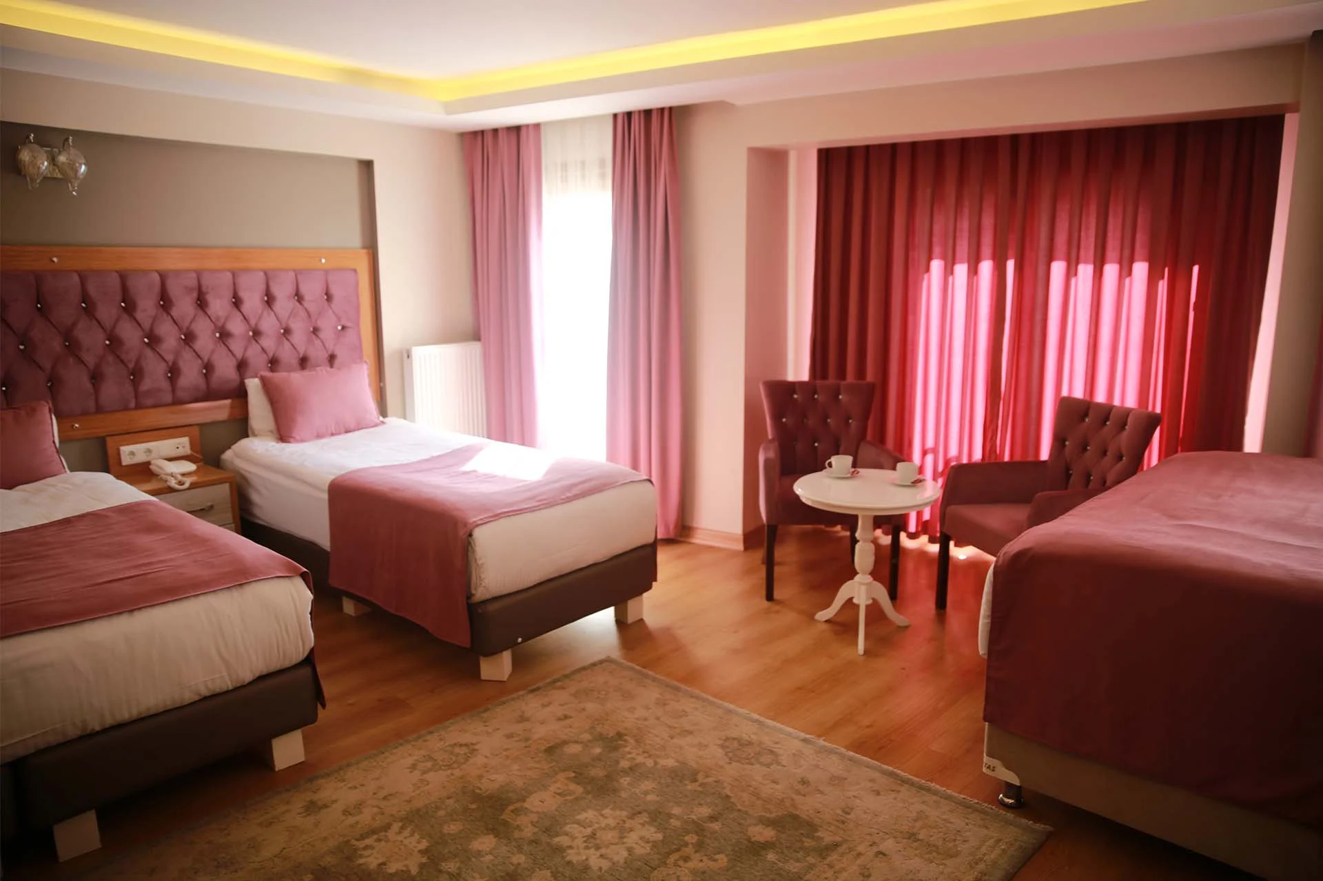 Family Suite Room With French Balcony 5 Pax
